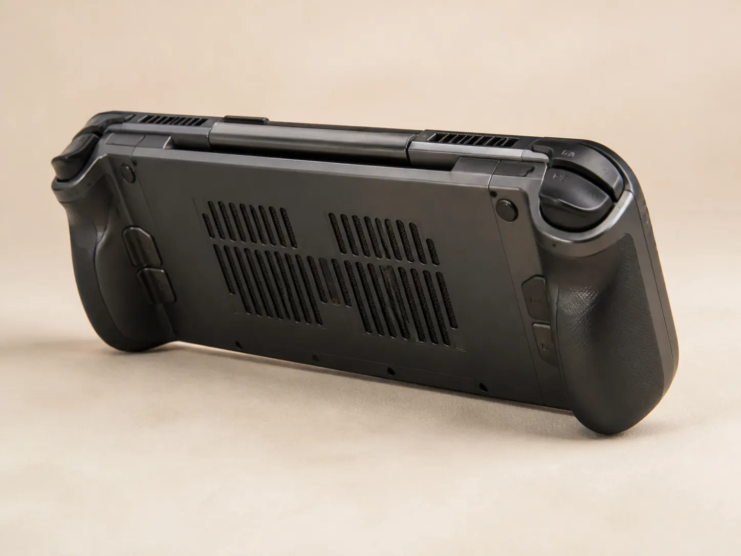 Handheld Performance 1TB สีดำ Obsidian มุมด้านหลัง