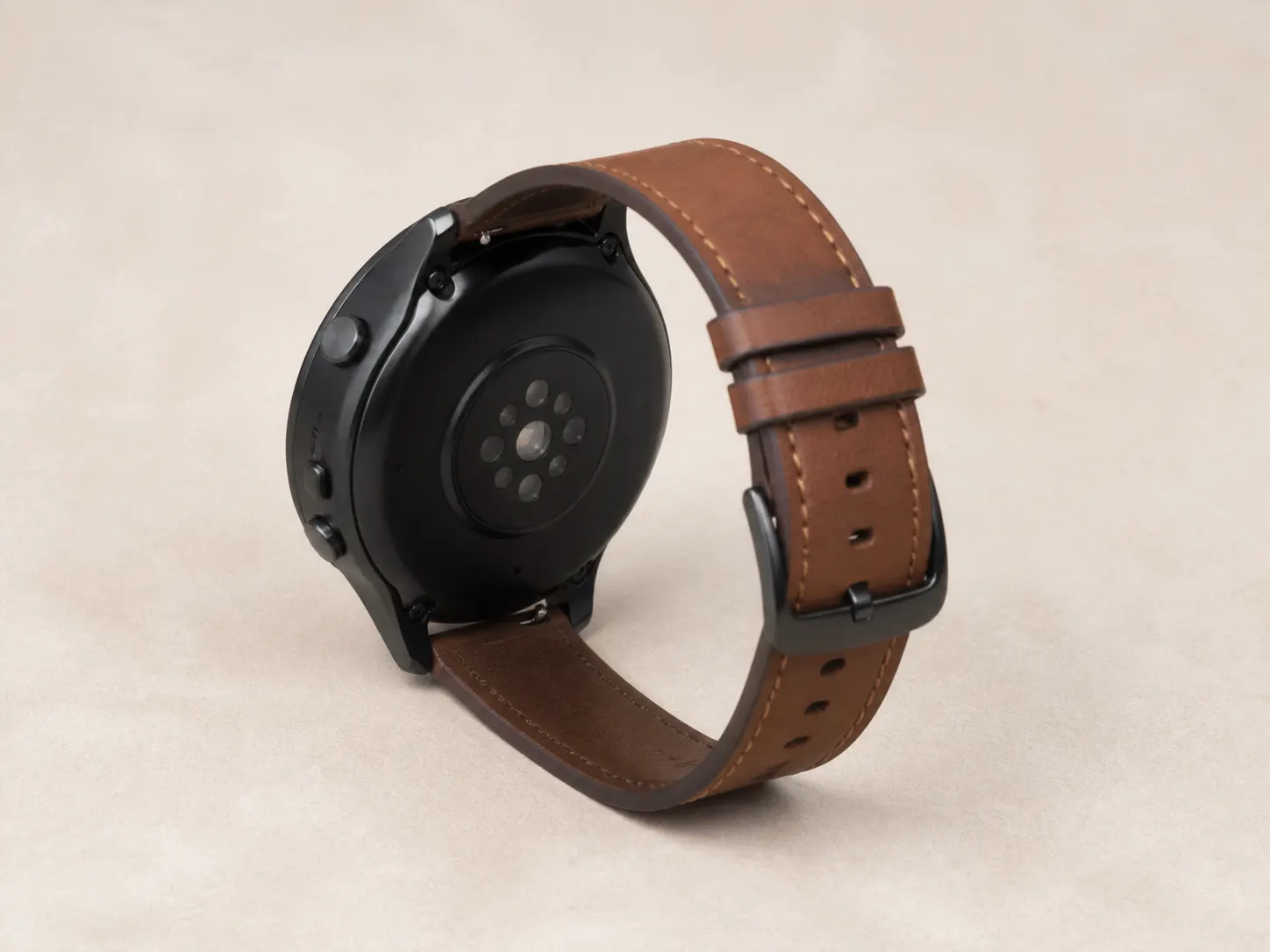 Watch Classic LTE 44mm สีดำ Obsidian มุมด้านหลัง